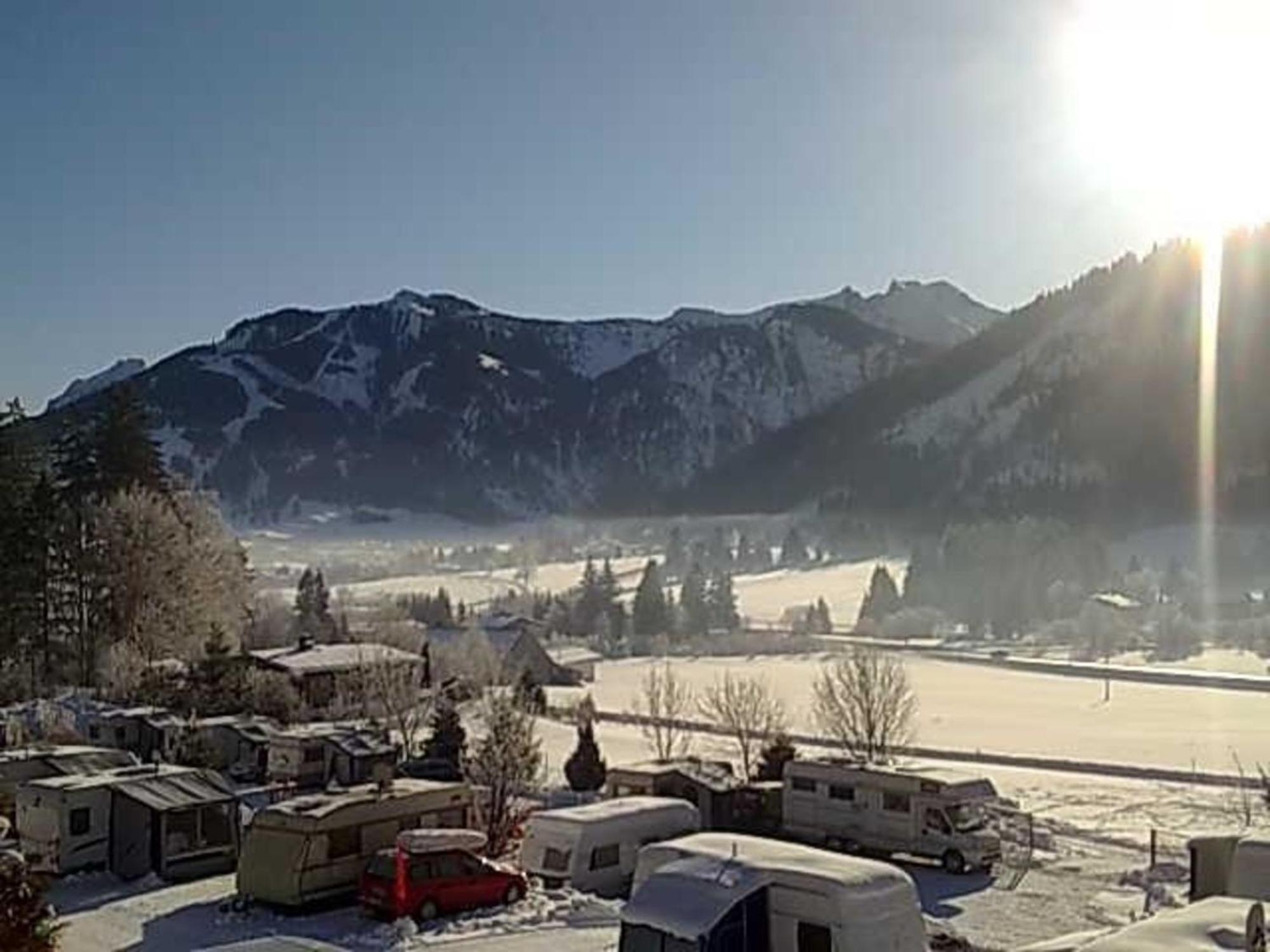 App 1 - Farbennest Mit Fruehstueck Teekueche, Sommerbergbahnen Inkl Tannheim Esterno foto